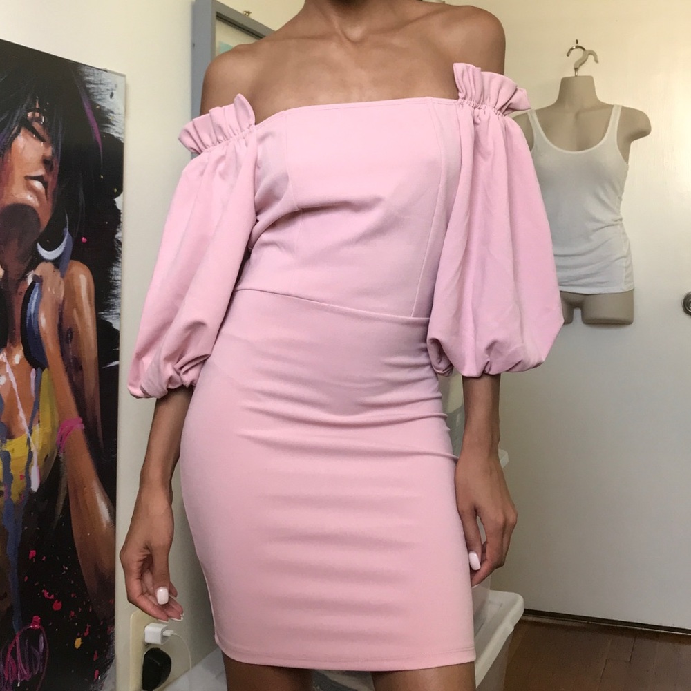 Soft pink off the shoulder dress - Picture 4 of 5
